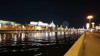 俄罗斯<strong>克里姆林宫</strong>附近的<strong>莫斯科莫斯科莫斯科莫斯科</strong>河堤