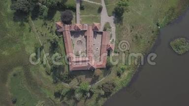著名的乌克兰人破坏斯维日城堡的空中景色
