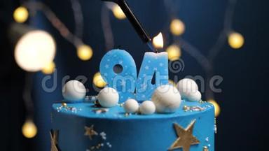 生日蛋糕编号<strong>94</strong>星天和月的概念，蓝色蜡烛是火的打火机，然后吹出来。 复制空间