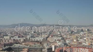 阿雷利亚：巴塞罗那广泛的无人机拍摄的城市走向中心与拉萨格拉达家庭和托雷荣耀，托雷阿格巴