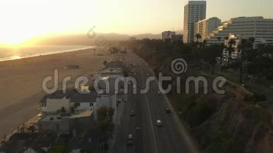 洛杉矶<strong>圣莫尼卡</strong>码头旁边的太平洋海岸公路PCH景观，交通便利，可在