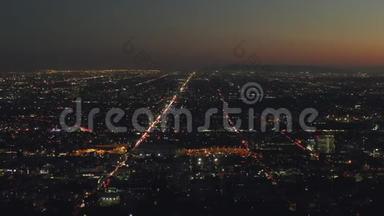 空中：180度<strong>夜景</strong>好莱坞山，可欣赏<strong>洛杉矶</strong>市中心的景色，城市灯光