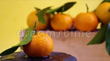 健康的橘红色水果，许多橘红色水果